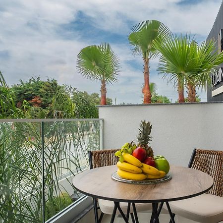 Luminous Luxury Living Aparthotel Kallithea  Exteriör bild