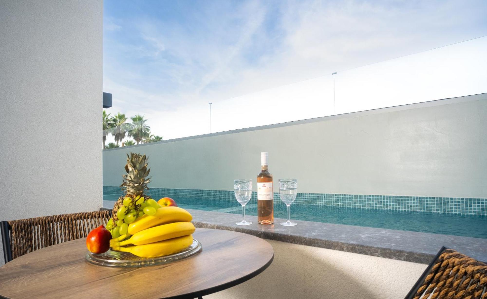 Luminous Luxury Living Aparthotel Kallithea  Exteriör bild