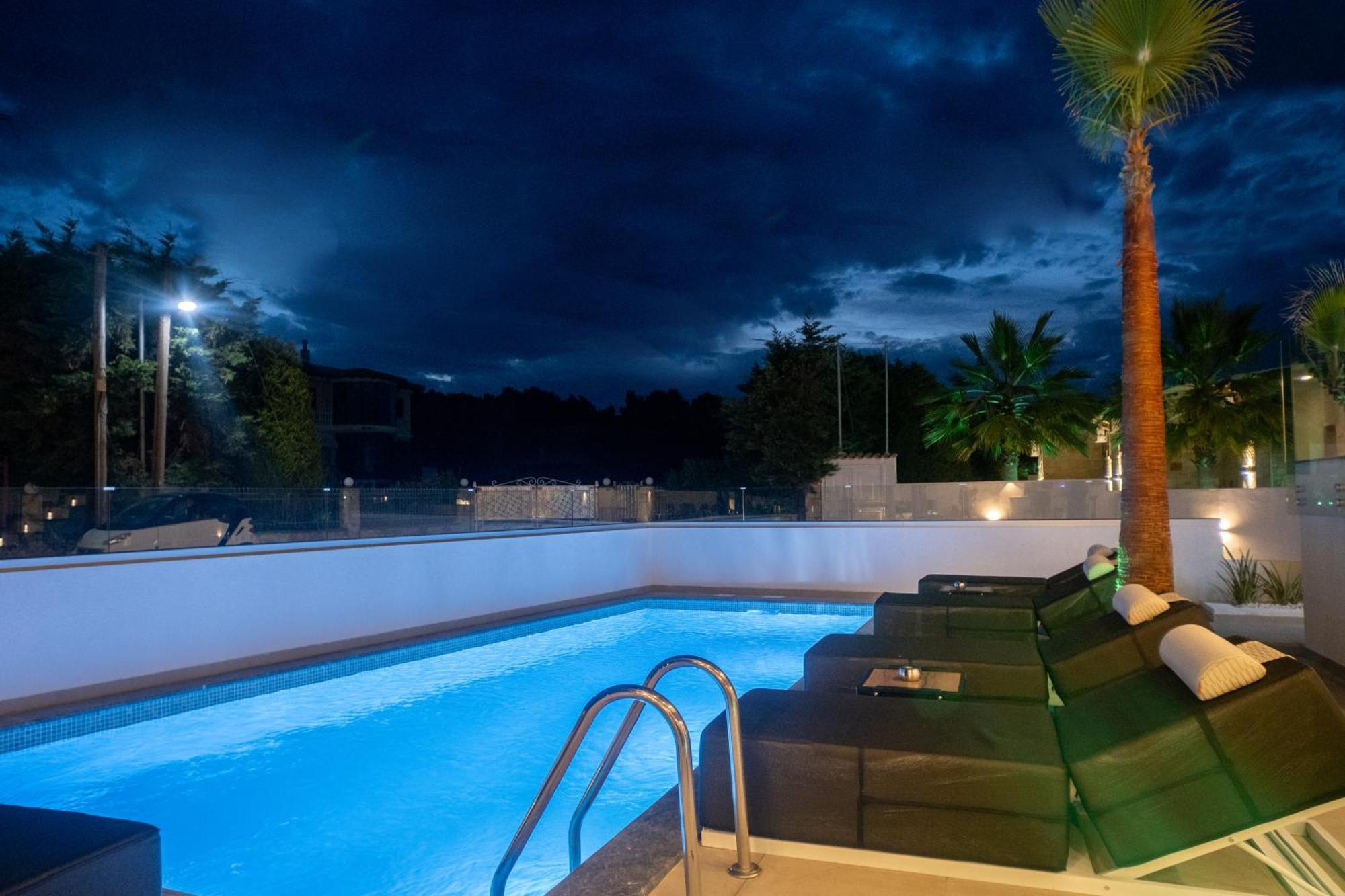 Luminous Luxury Living Aparthotel Kallithea  Exteriör bild