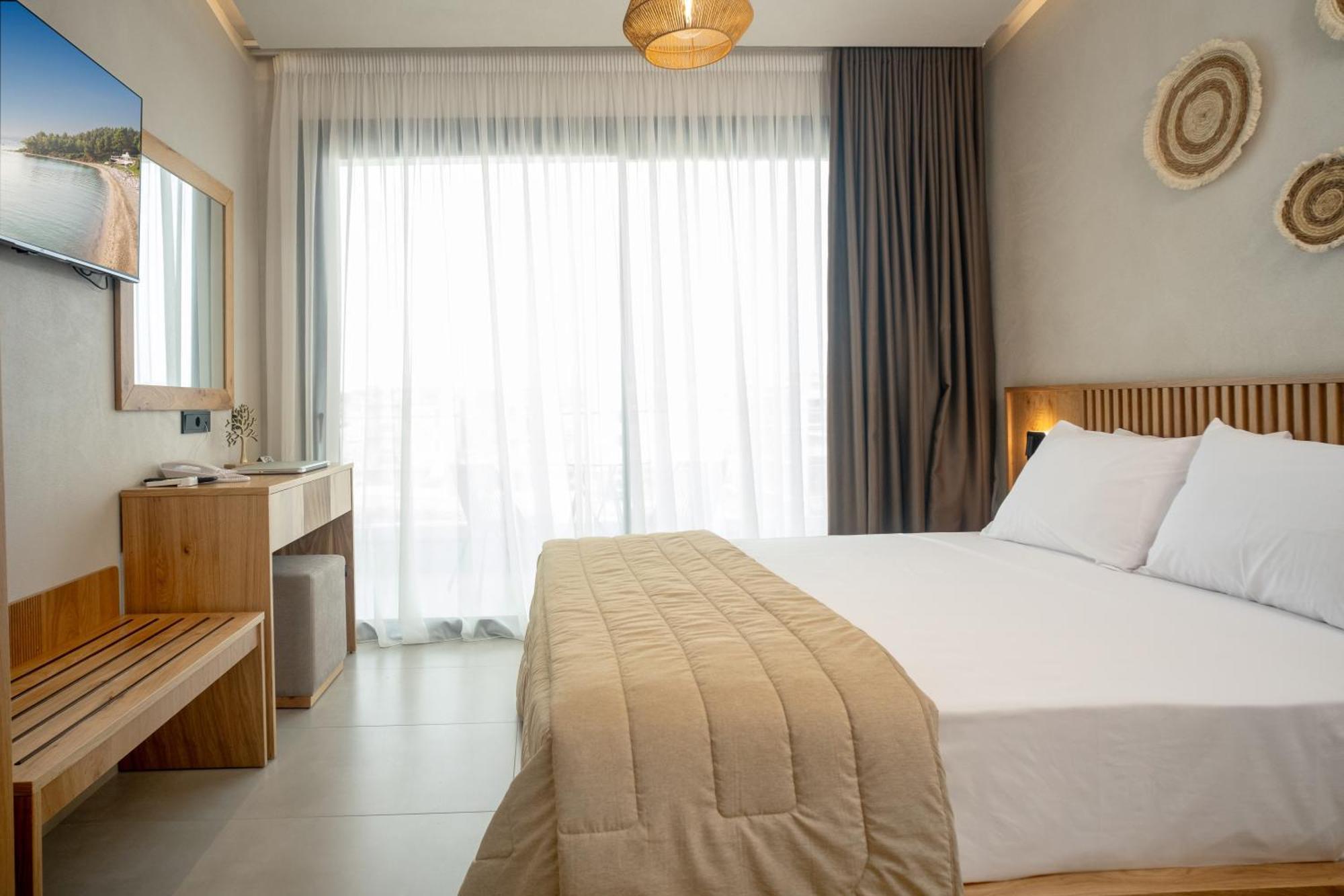 Luminous Luxury Living Aparthotel Kallithea  Exteriör bild